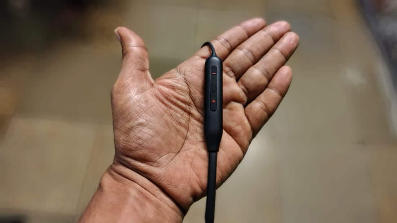 OnePlus Bullets Wireless Z2 Worth Buying OnePlus Bullets Z2 vs Noise Airwave Pro for Calling_Oneplus_Bullets_wireless_z2
