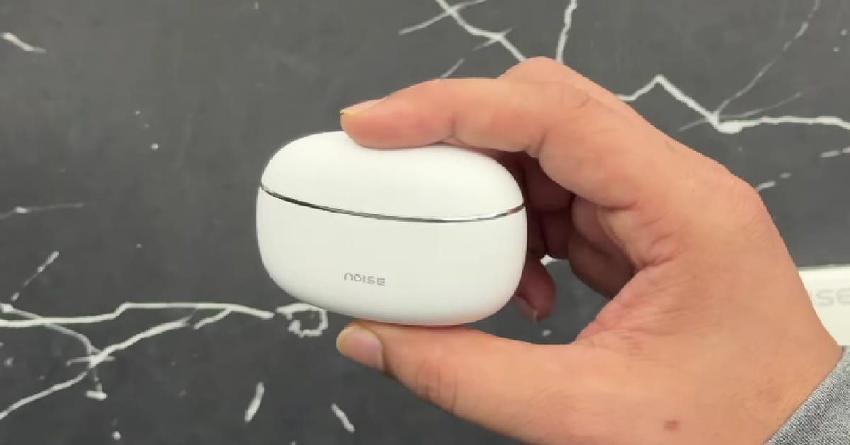 Noise Aura Buds With Case