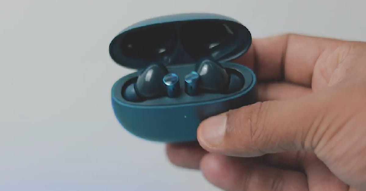 Realme Buds Air 3_1 Realme Buds Air 3 earbuds with case